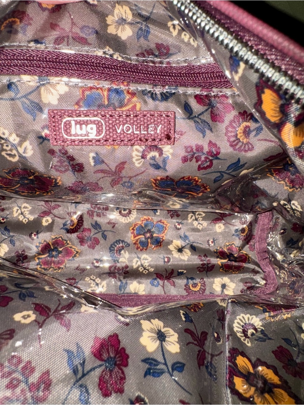 Lug Matte Lux Pouch Wine NWT - Picture 2 of 13